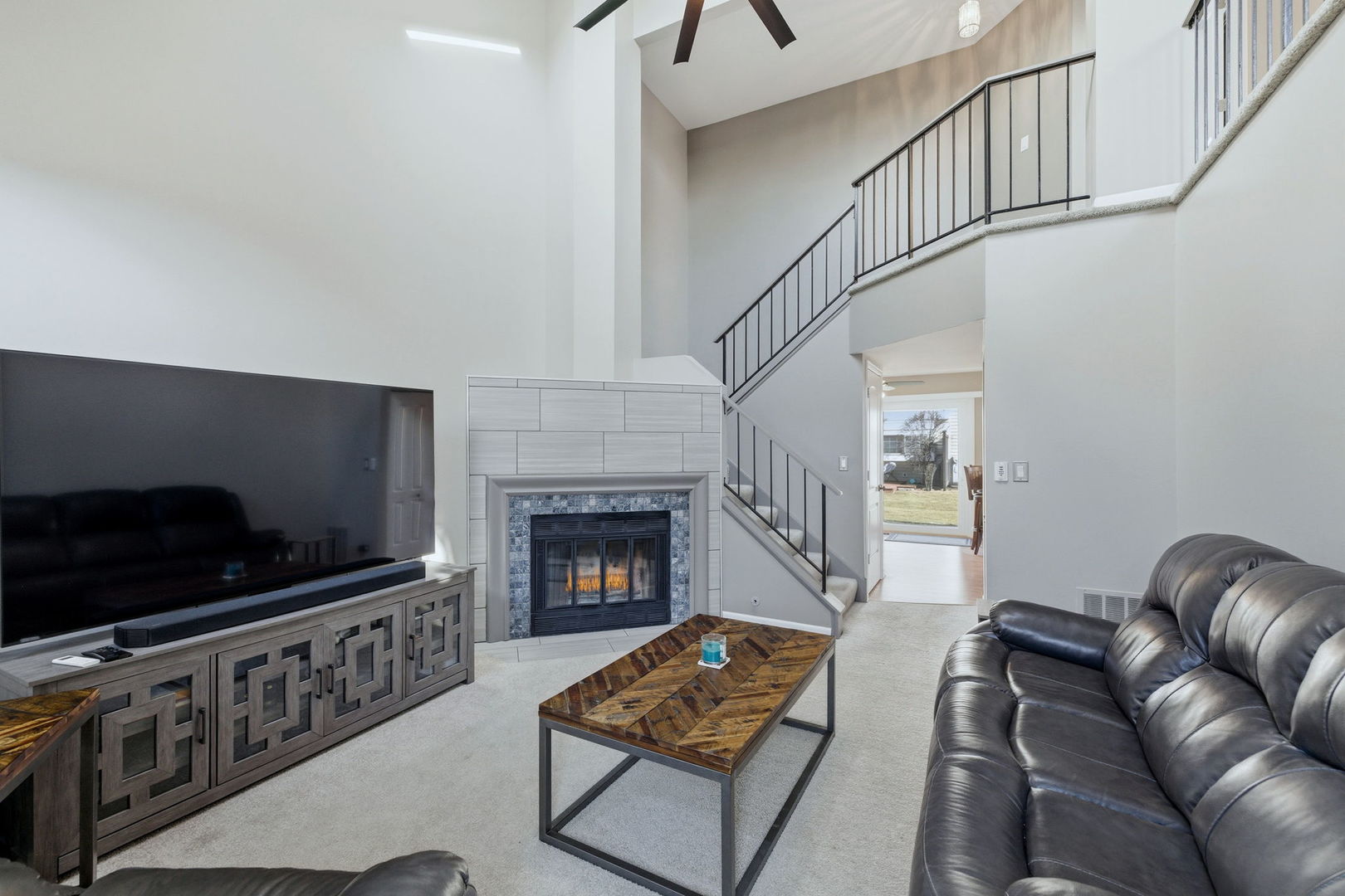 1515 Apple Grove Lane #1515, Westmont, IL 60559