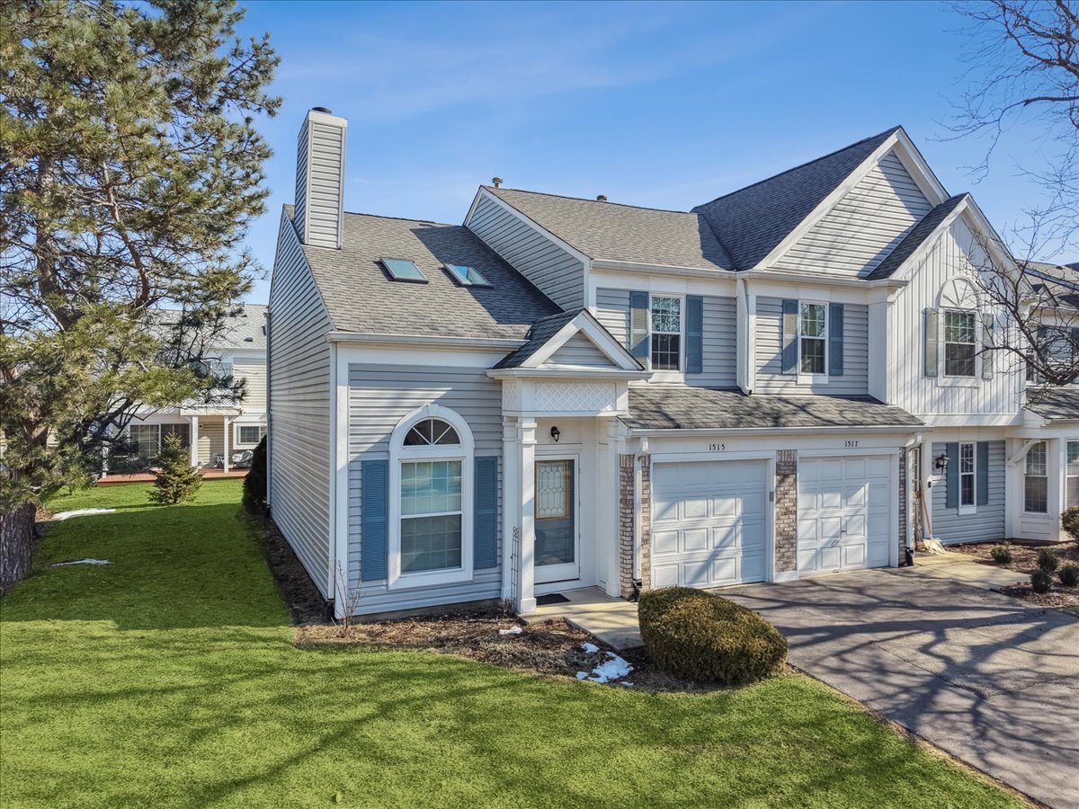 1515 Apple Grove Lane #1515, Westmont, IL 60559