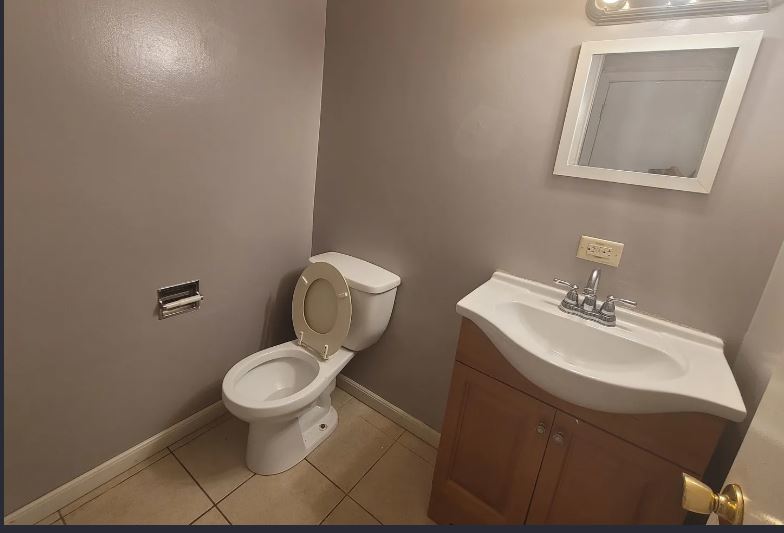 189 Robert Court #C, Bartlett, IL 60103