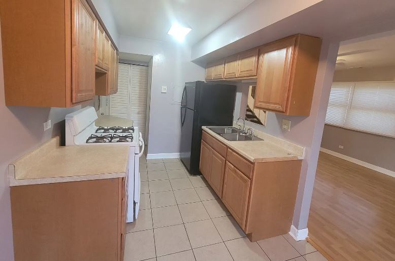 189 Robert Court #C, Bartlett, IL 60103