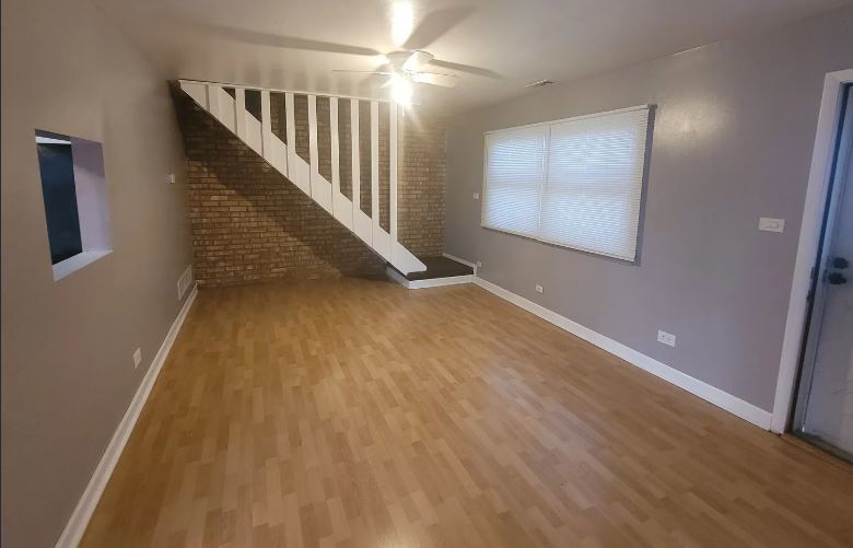 189 Robert Court #C, Bartlett, IL 60103