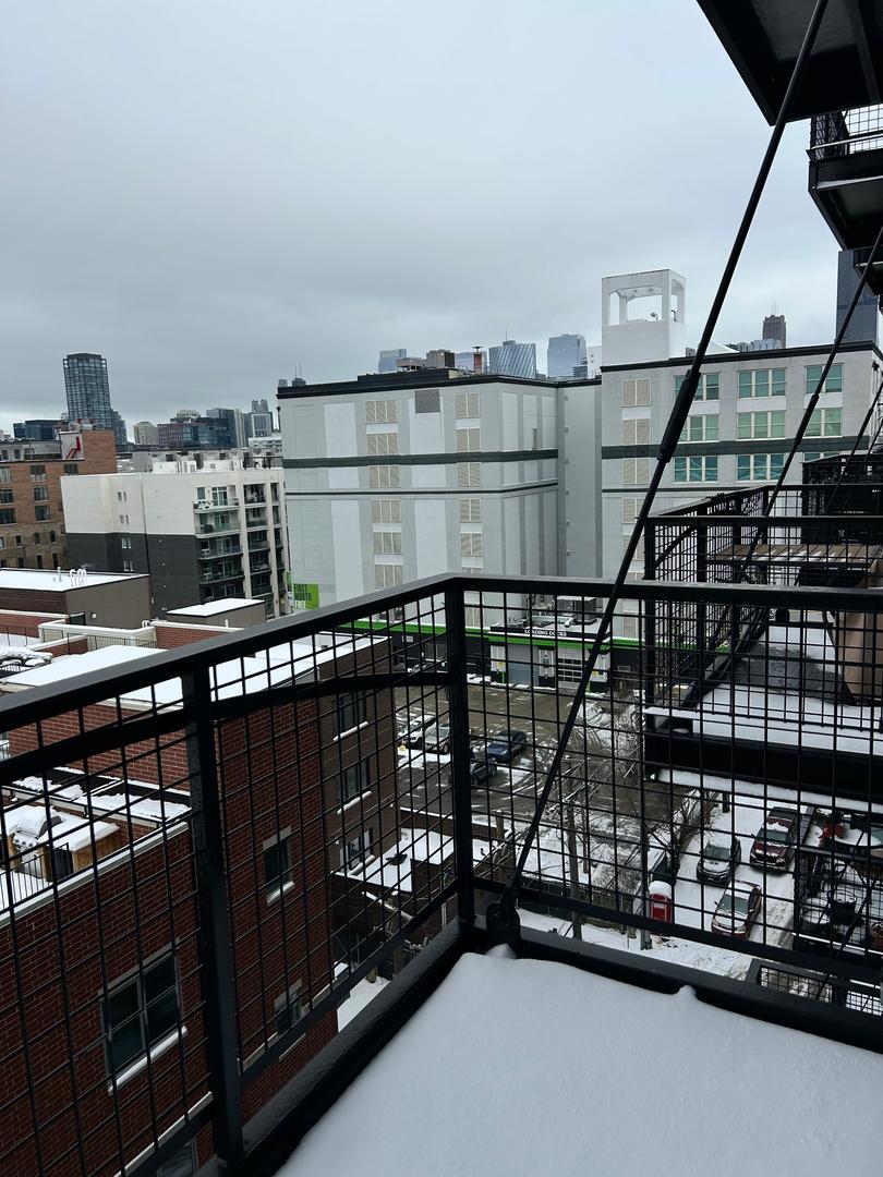 1224 W Van Buren Street #615, Chicago, IL 60607