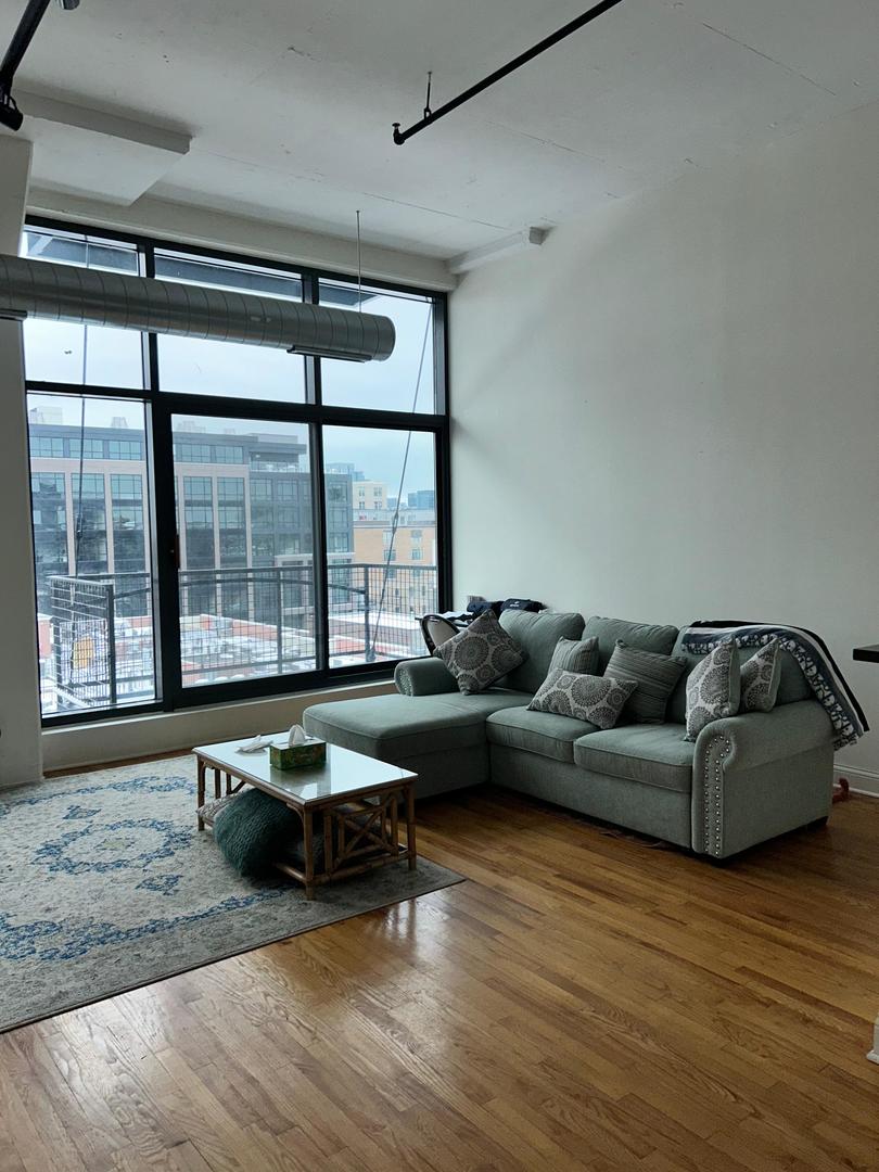 1224 W Van Buren Street #615, Chicago, IL 60607