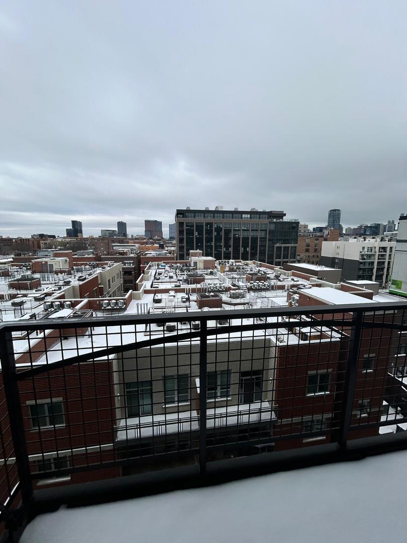 1224 W Van Buren Street #615, Chicago, IL 60607