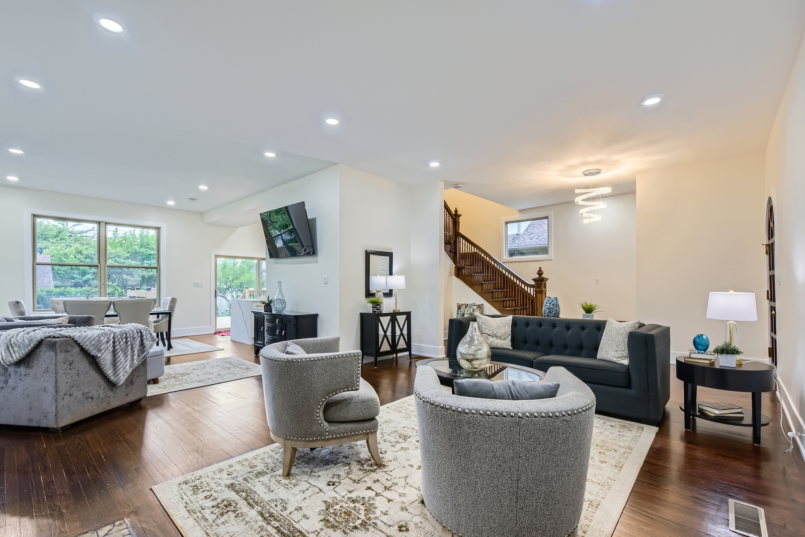 9556 S Winchester Avenue, Chicago, IL 60643