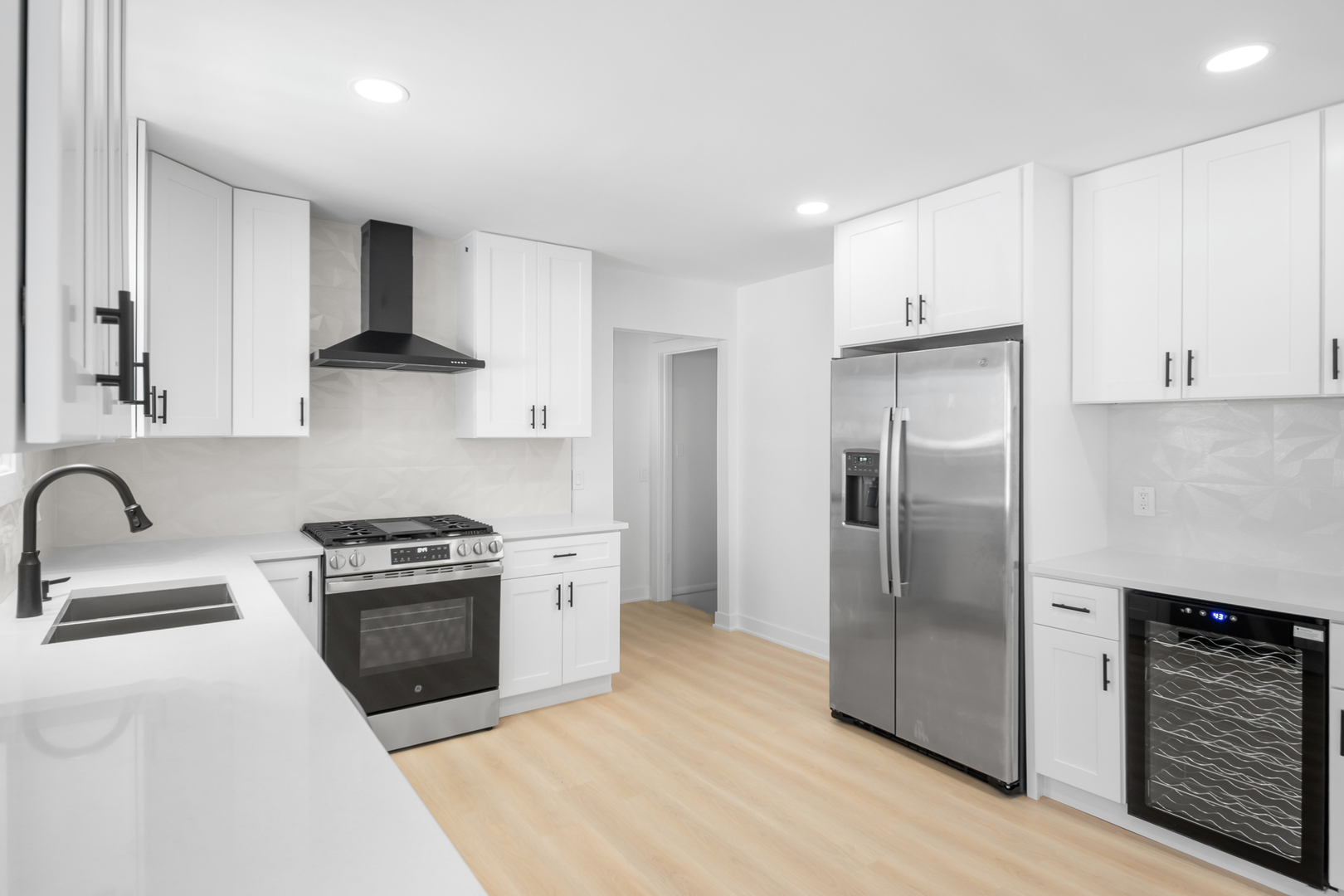 1734 Rosedale Court, Aurora, IL 60506