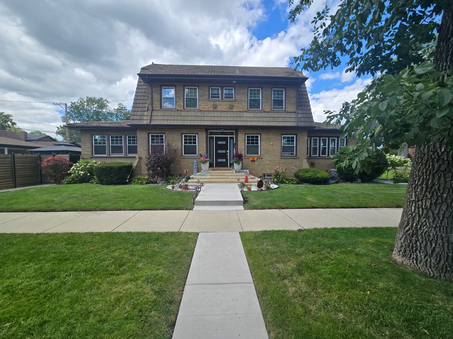 10156 S Hoyne Avenue, Chicago, IL 60643