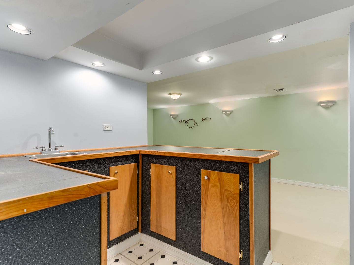 178 Brookhill Road, Libertyville, IL 60048