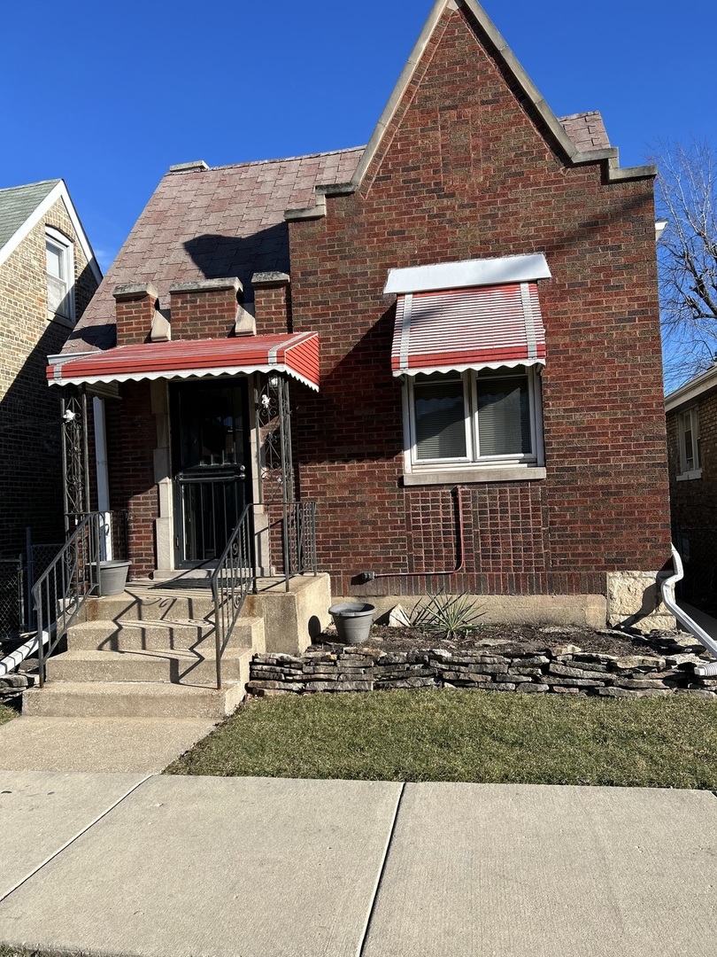 1439 S Central Avenue, Cicero, IL 60804