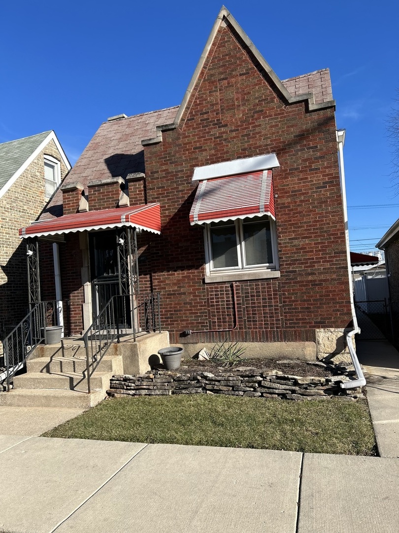 1439 S Central Avenue, Cicero, IL 60804