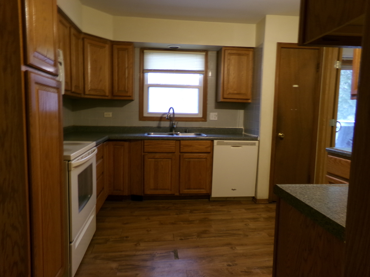 2729 Lowery Court, Zion, IL 60099