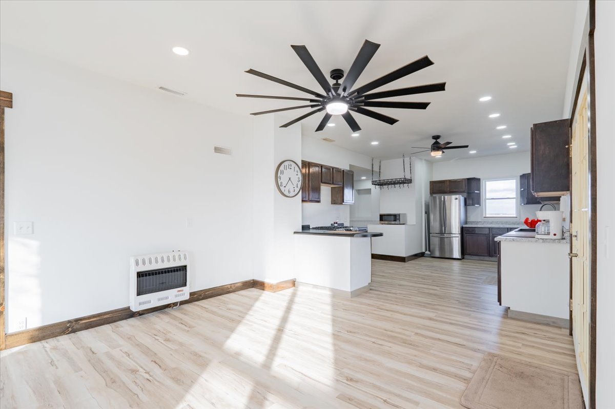 10788 N 1000 East Road, Chenoa, IL 61726