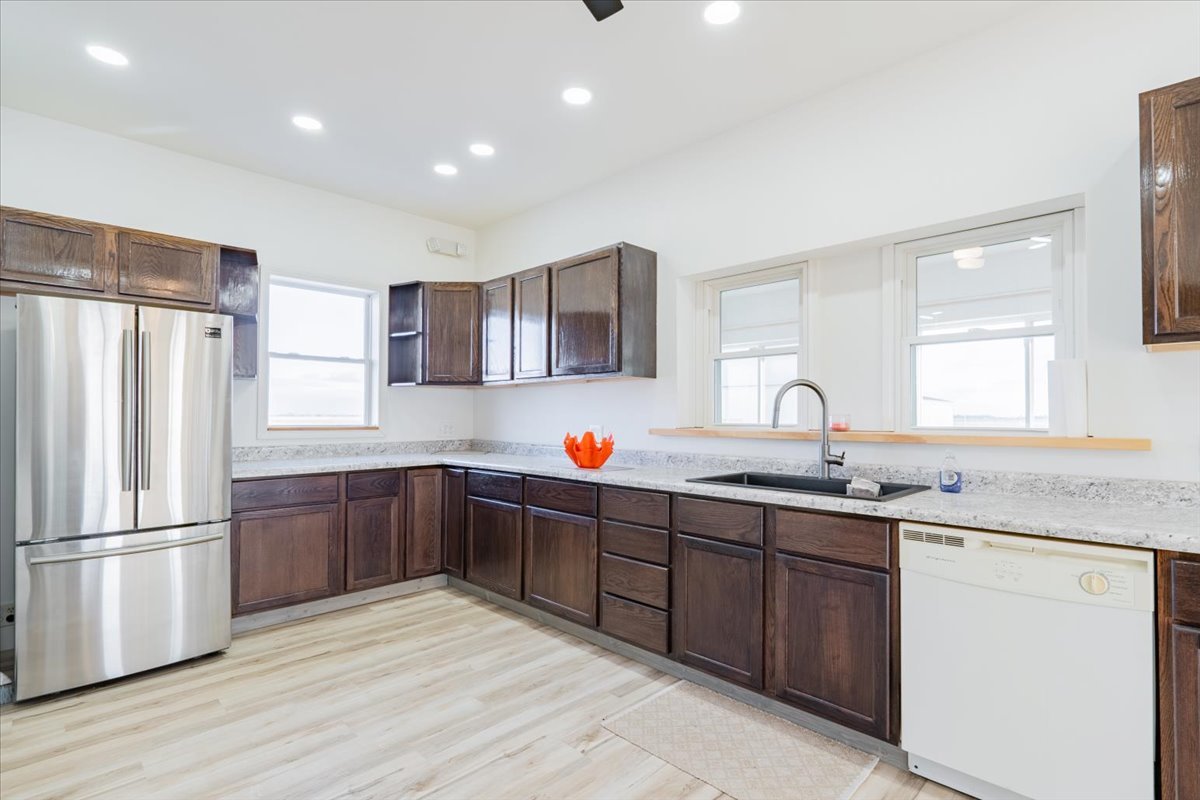 10788 N 1000 East Road, Chenoa, IL 61726