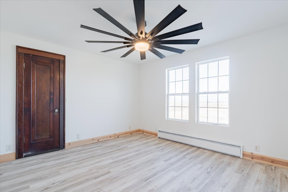 10788 N 1000 East Road, Chenoa, IL 61726