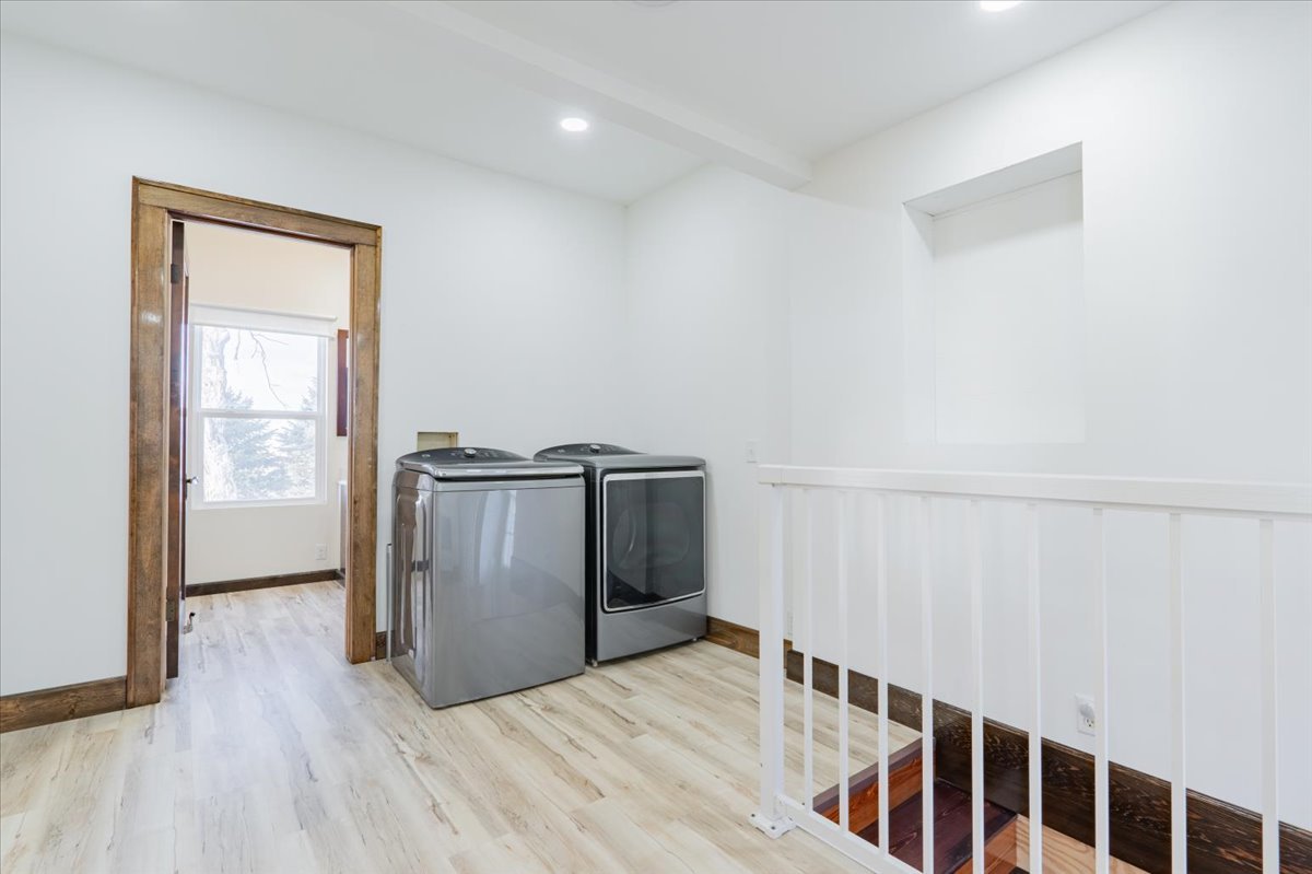 10788 N 1000 East Road, Chenoa, IL 61726