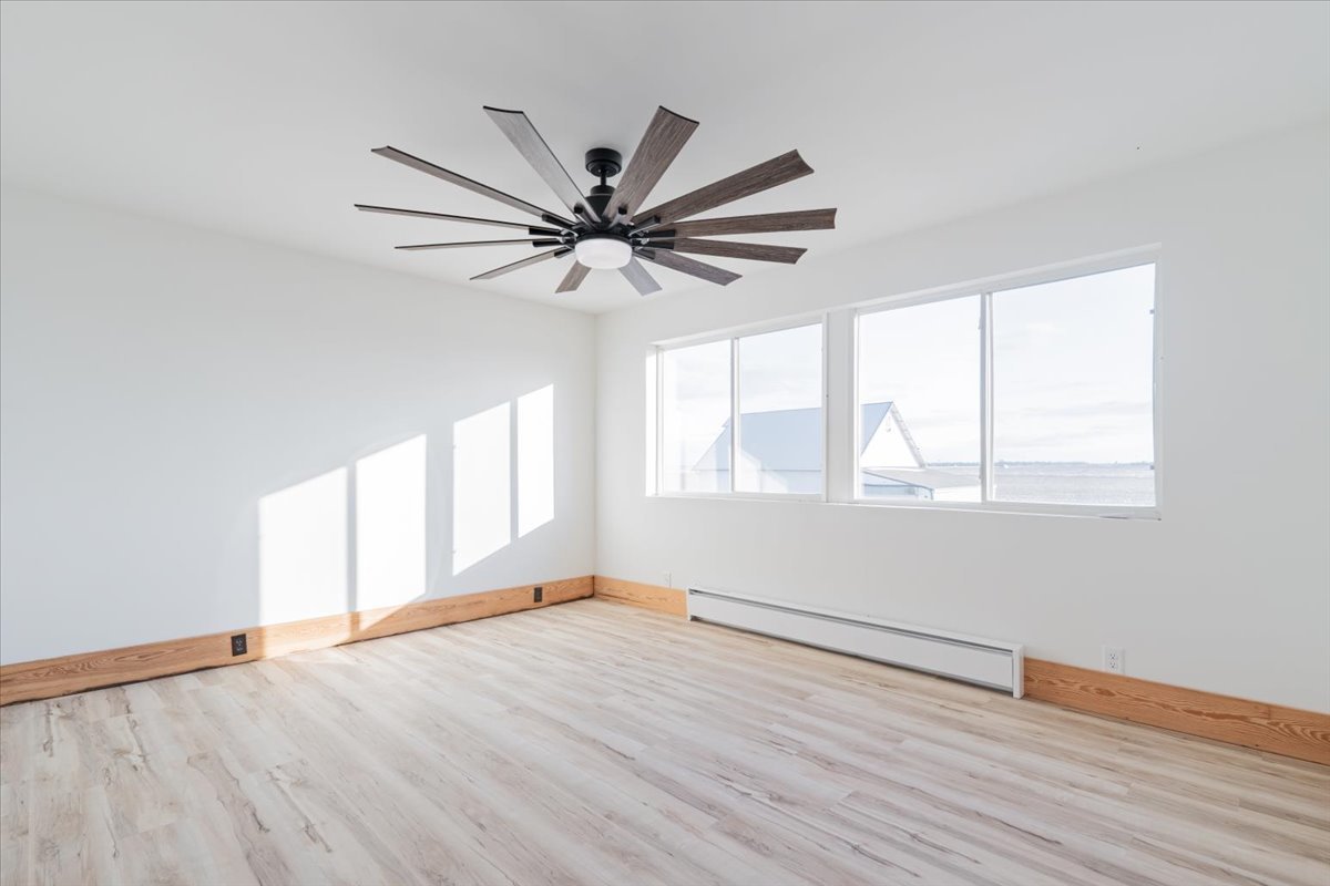 10788 N 1000 East Road, Chenoa, IL 61726