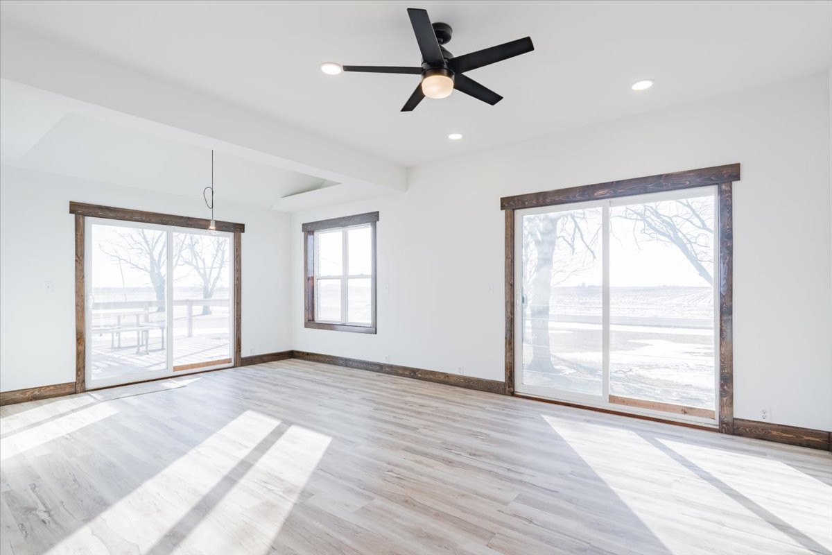 10788 N 1000 East Road, Chenoa, IL 61726