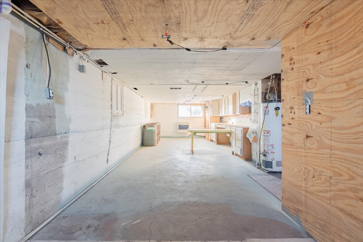 10788 N 1000 East Road, Chenoa, IL 61726