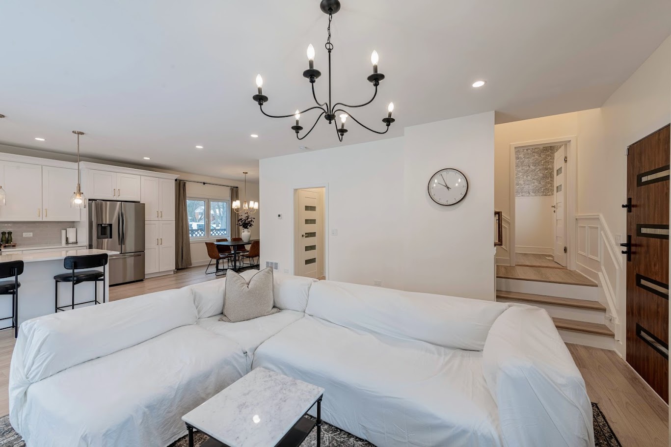 145 N Elmwood Avenue, Wood Dale, IL 60191