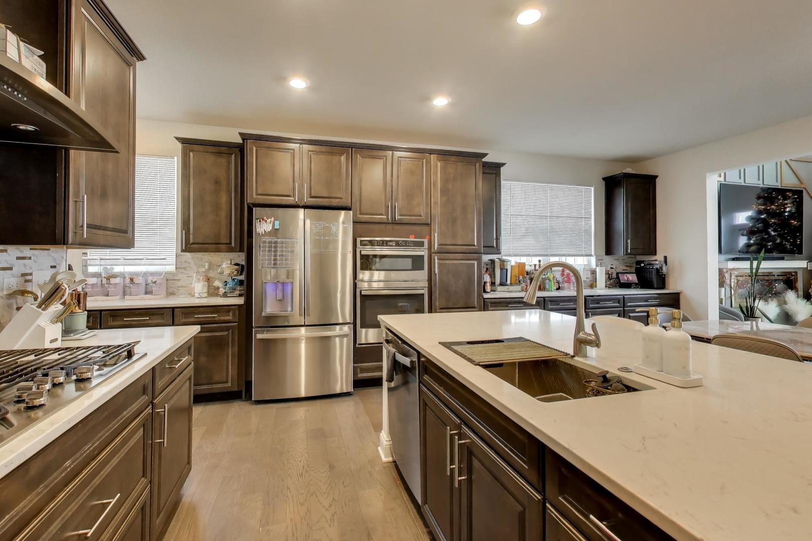 16155 S Lake View Road, Plainfield, IL 60586