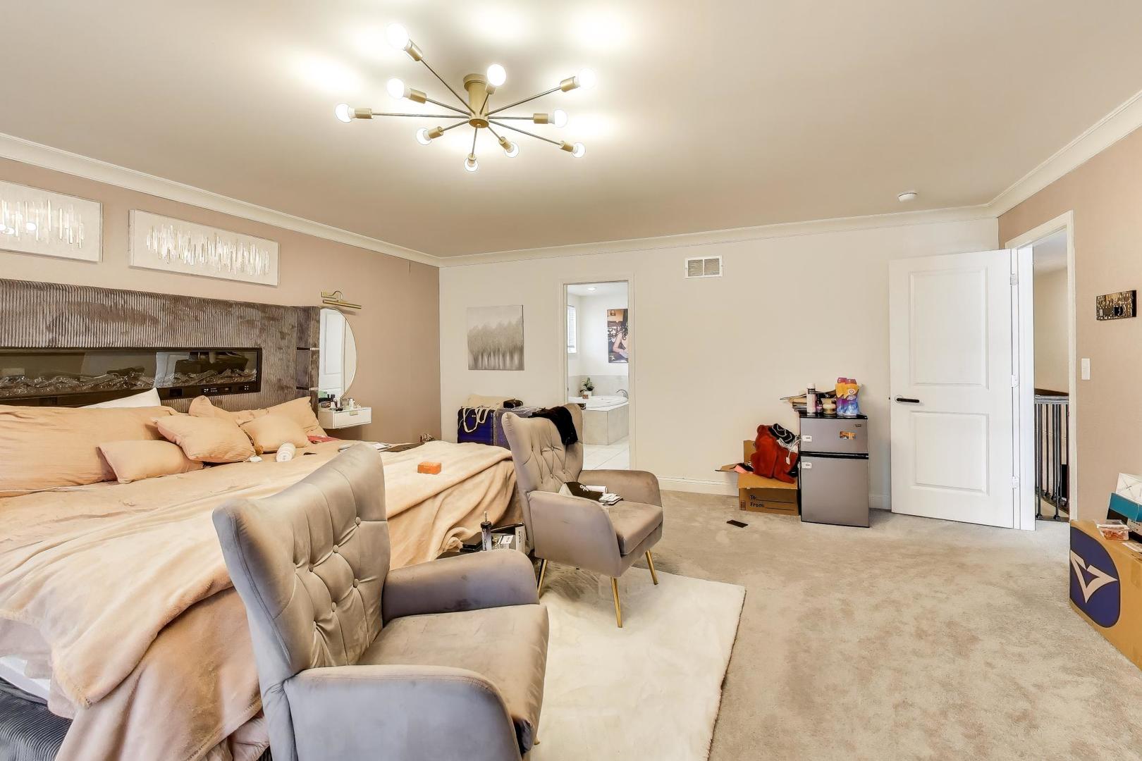 16155 S Lake View Road, Plainfield, IL 60586