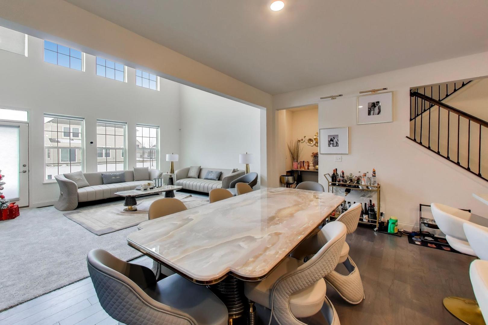 16155 S Lake View Road, Plainfield, IL 60586