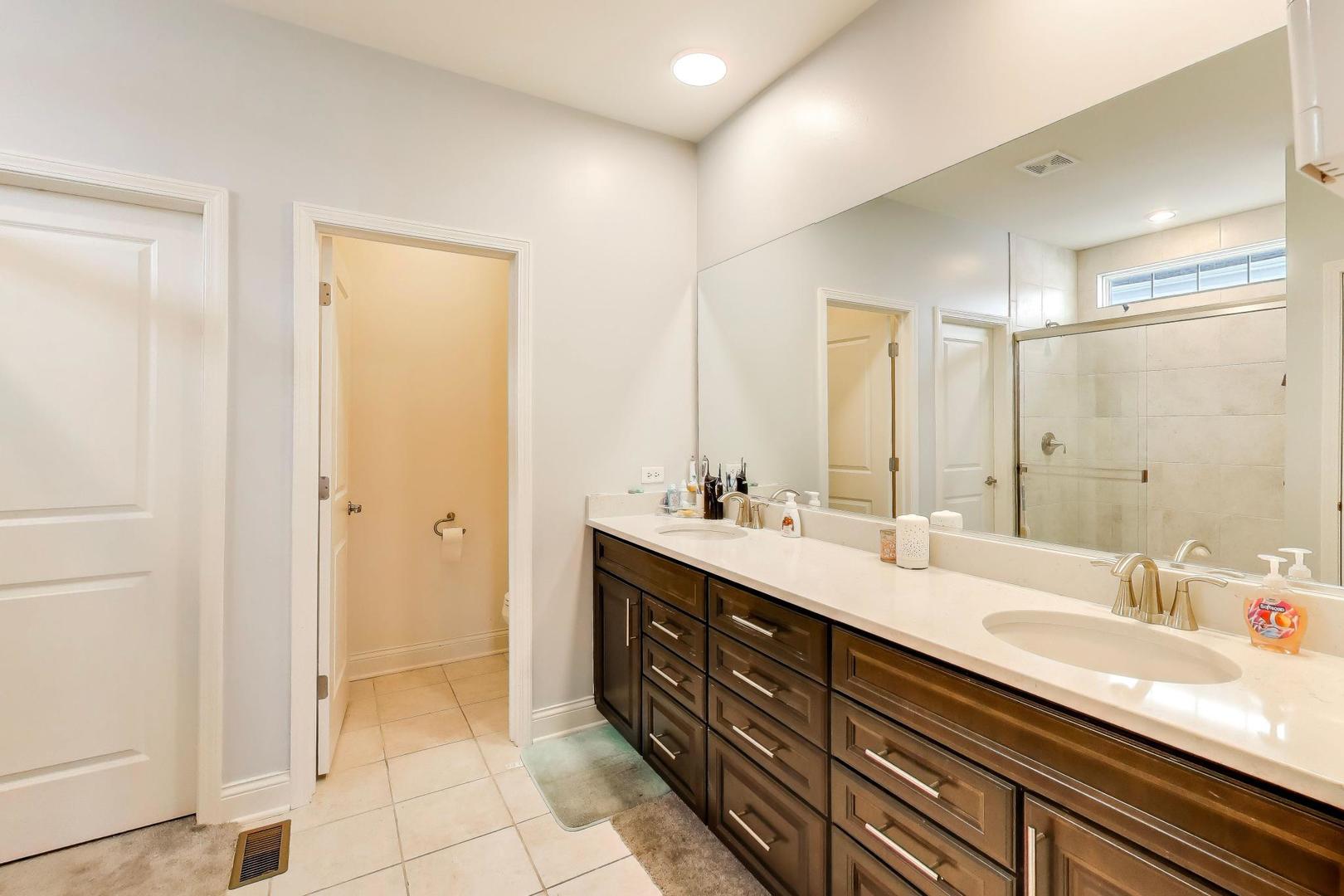 16155 S Lake View Road, Plainfield, IL 60586