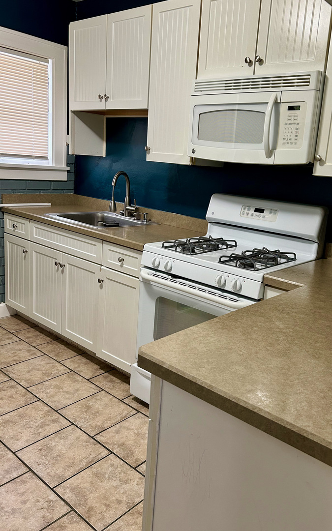 16703 Lincoln Street, Hazel Crest, IL 60429