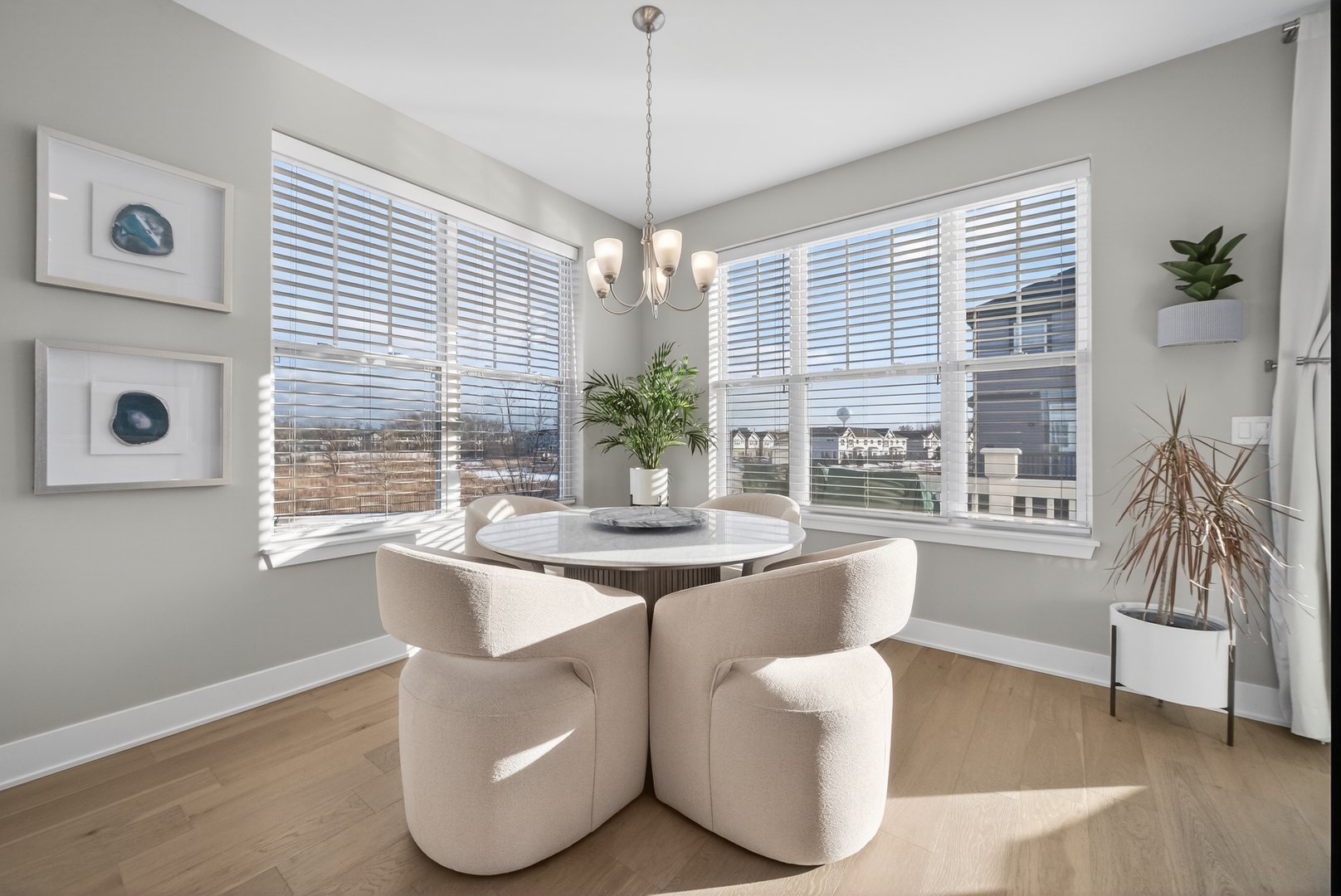 30W130 Wheeler Circle, Warrenville, IL 60563