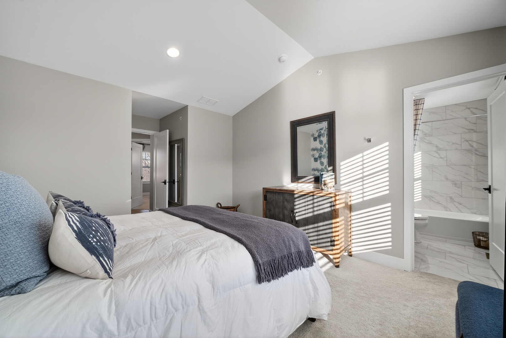 30W130 Wheeler Circle, Warrenville, IL 60563