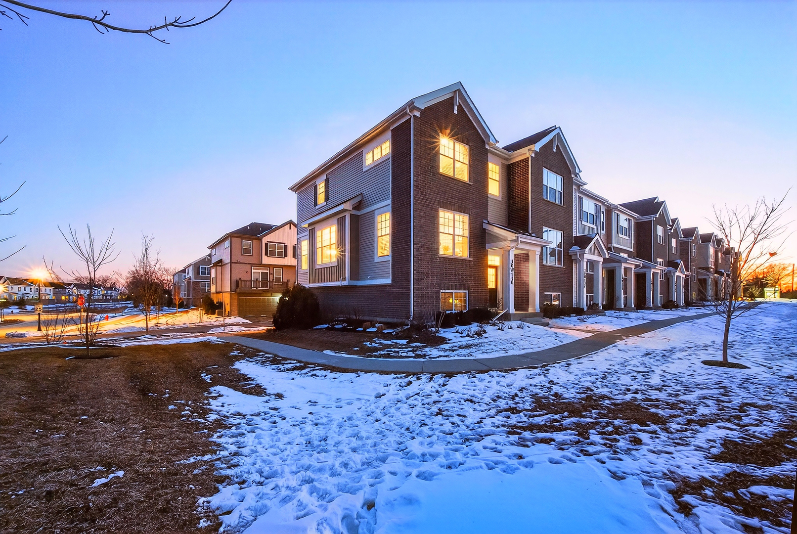 30W130 Wheeler Circle, Warrenville, IL 60563