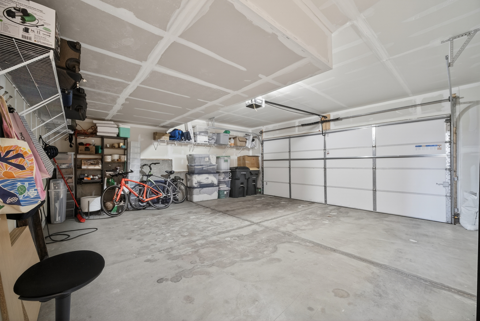 30W130 Wheeler Circle, Warrenville, IL 60563