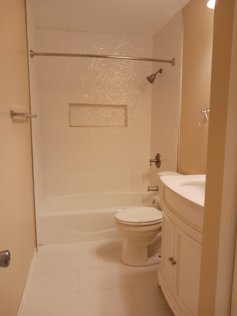 546 Fawn Court, Carol Stream, IL 60188