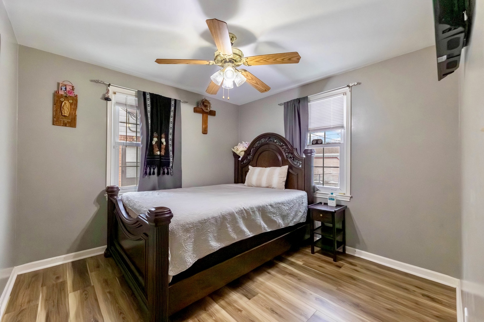 1617 Glenwood Avenue, Joliet, IL 60435