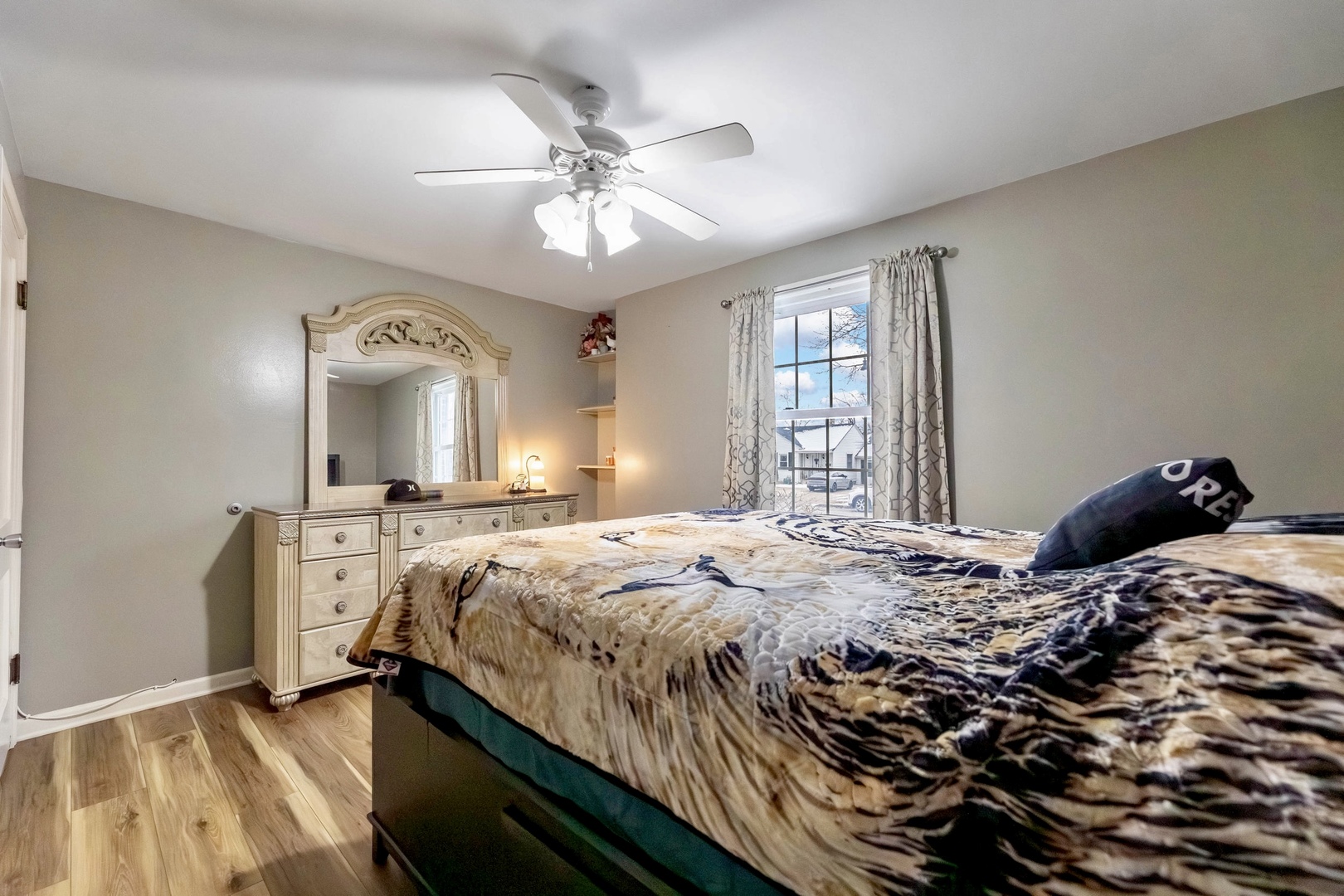 1617 Glenwood Avenue, Joliet, IL 60435