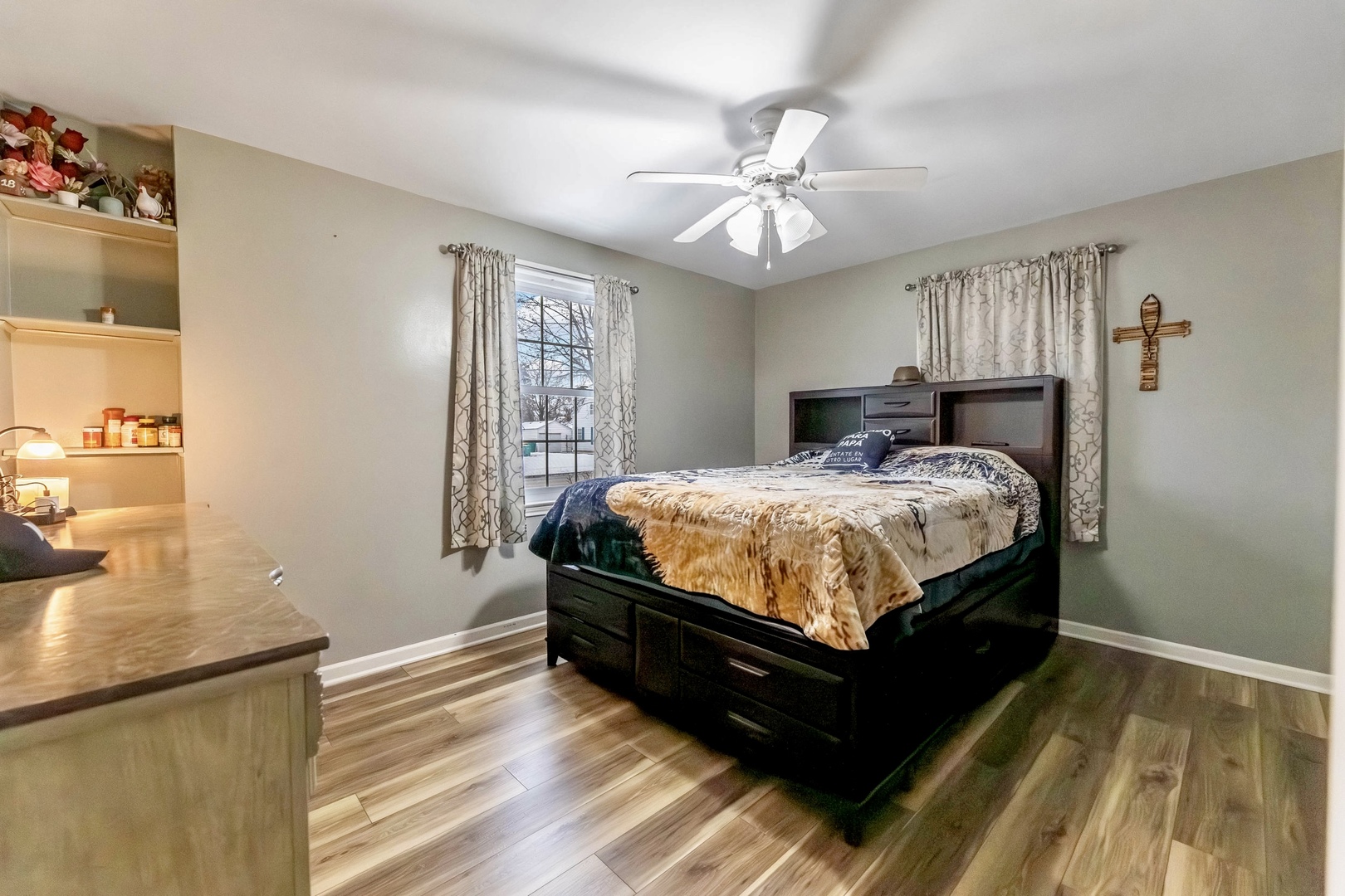 1617 Glenwood Avenue, Joliet, IL 60435