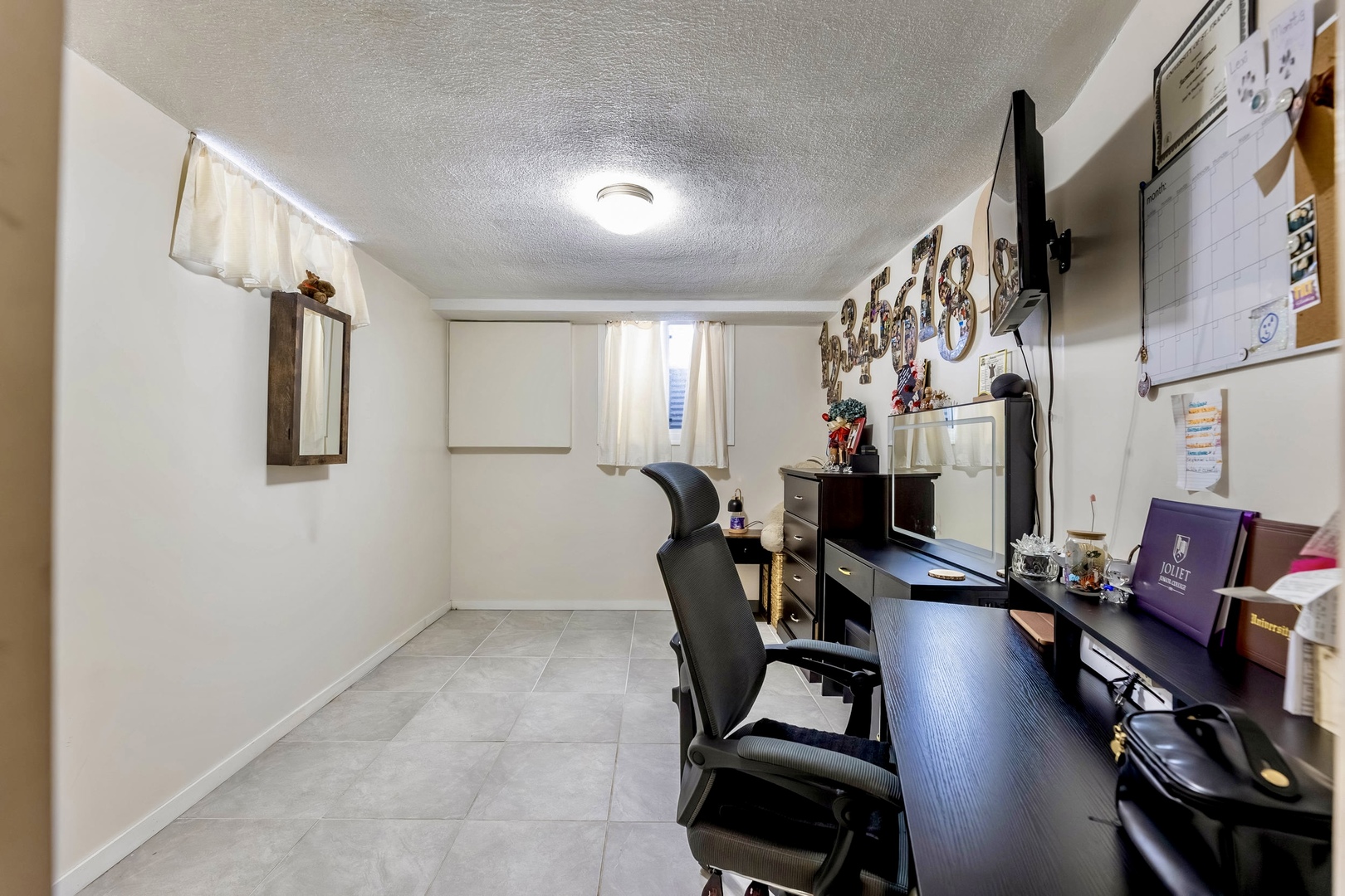 1617 Glenwood Avenue, Joliet, IL 60435