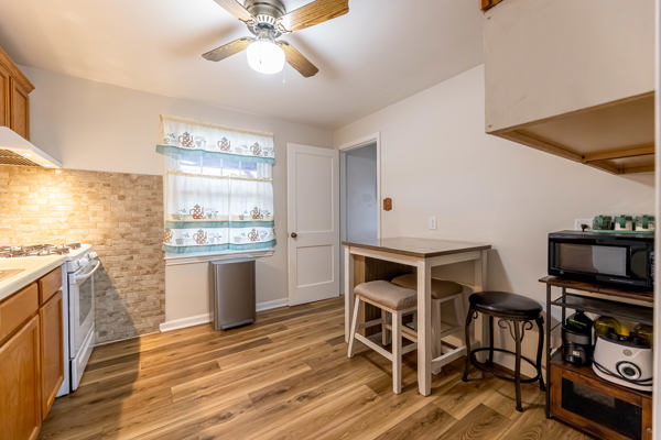 1617 Glenwood Avenue, Joliet, IL 60435