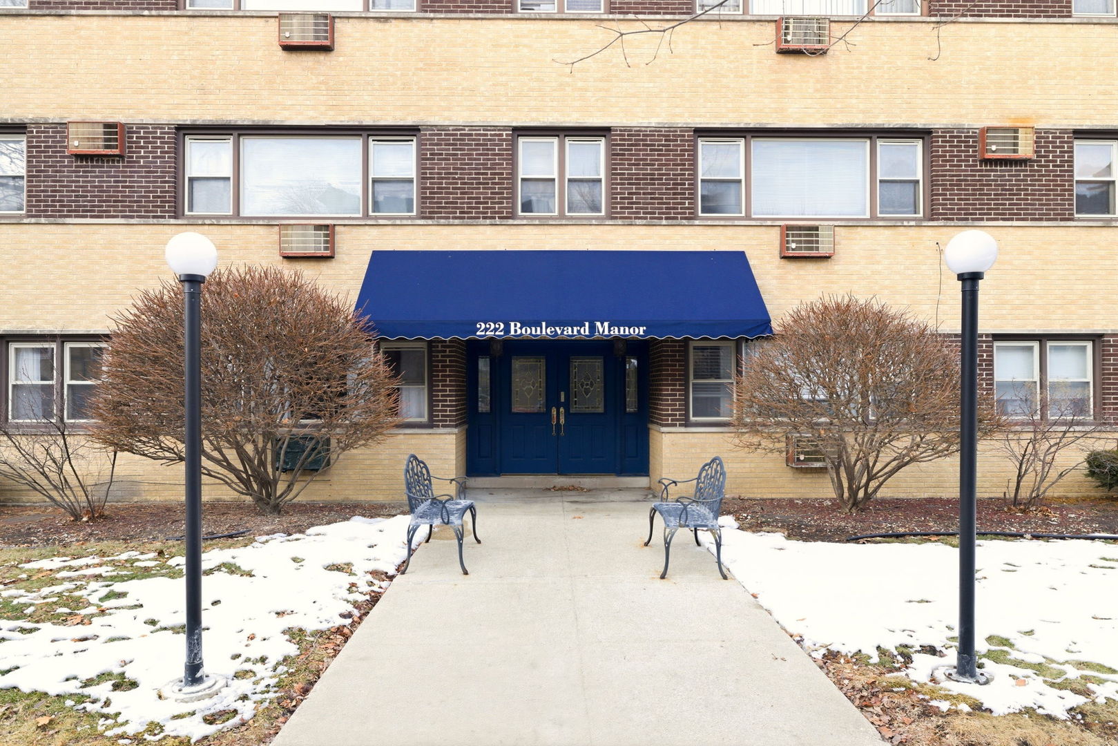 222 Washington Boulevard #105, Oak Park, IL 60302