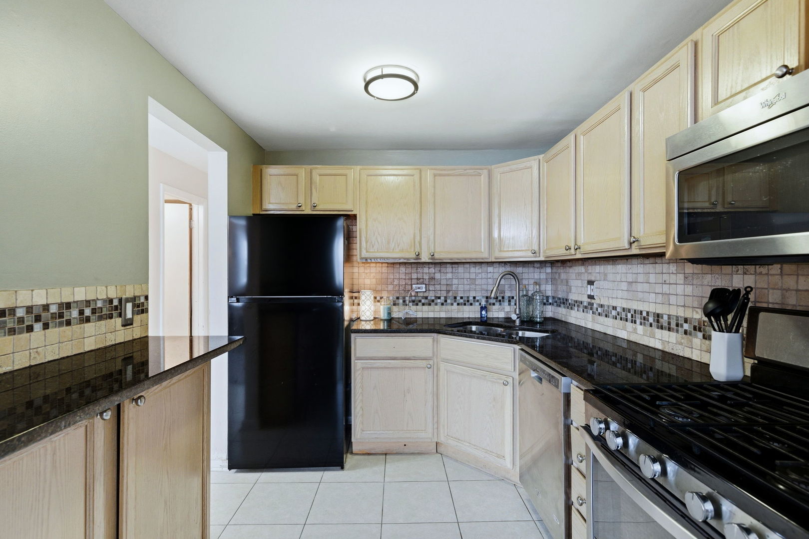 222 Washington Boulevard #105, Oak Park, IL 60302