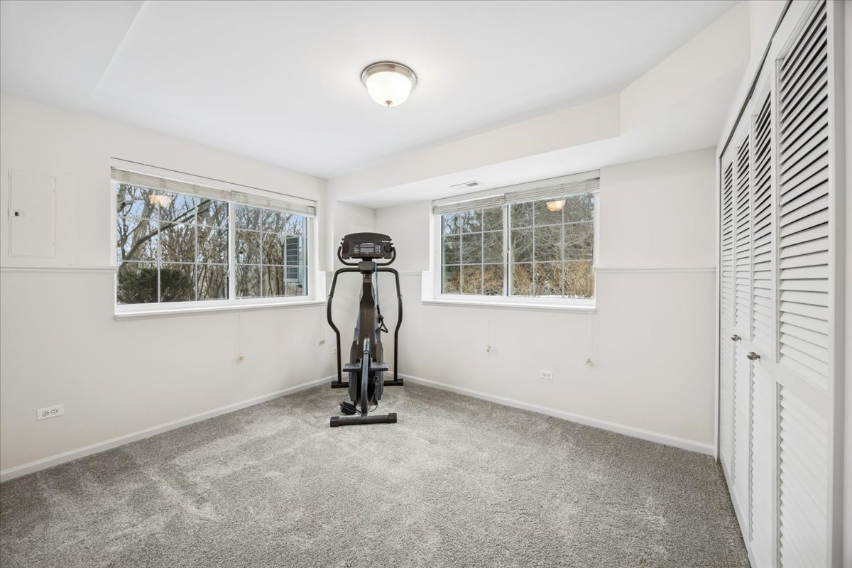 1424 S FAIRFIELD Avenue #1424, Lombard, IL 60148