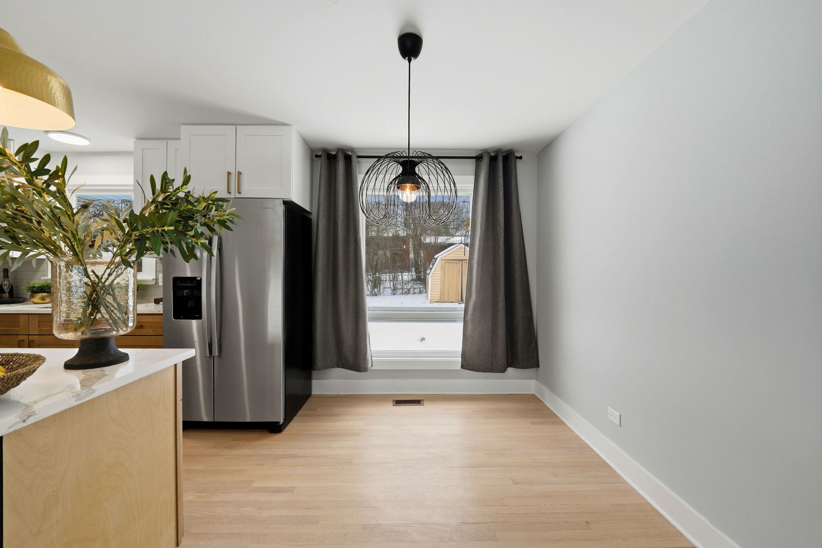 10025 S 86th Court, Palos Hills, IL 60465