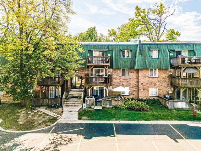 1942 Tall Oaks Drive #1A, Aurora, IL 60505