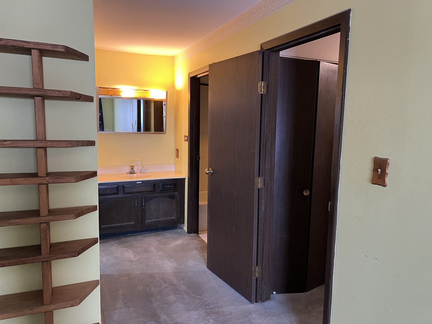 2254 N Baldwin Way #7B, Palatine, IL 60074