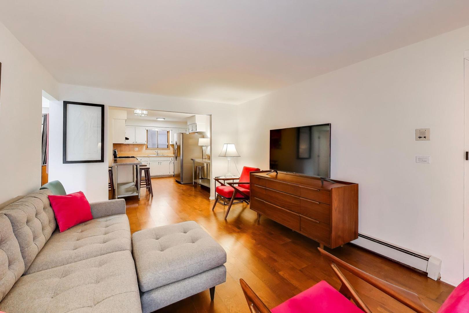 6839 N Northwest Highway #1A, Chicago, IL 60631