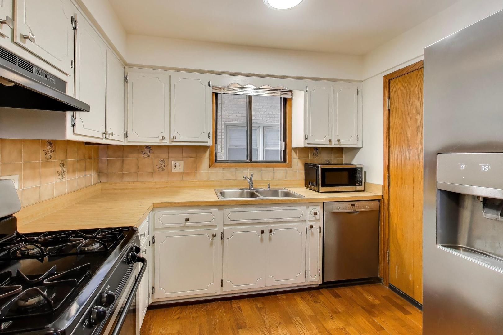 6839 N Northwest Highway #1A, Chicago, IL 60631