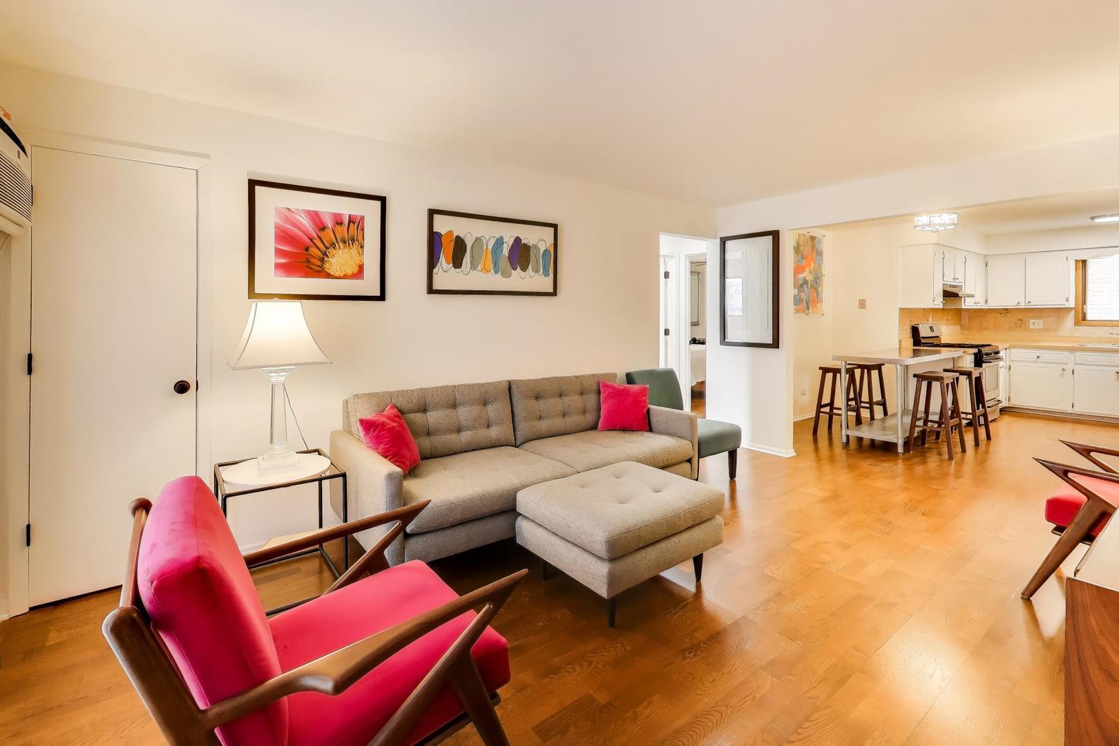 6839 N Northwest Highway #1A, Chicago, IL 60631