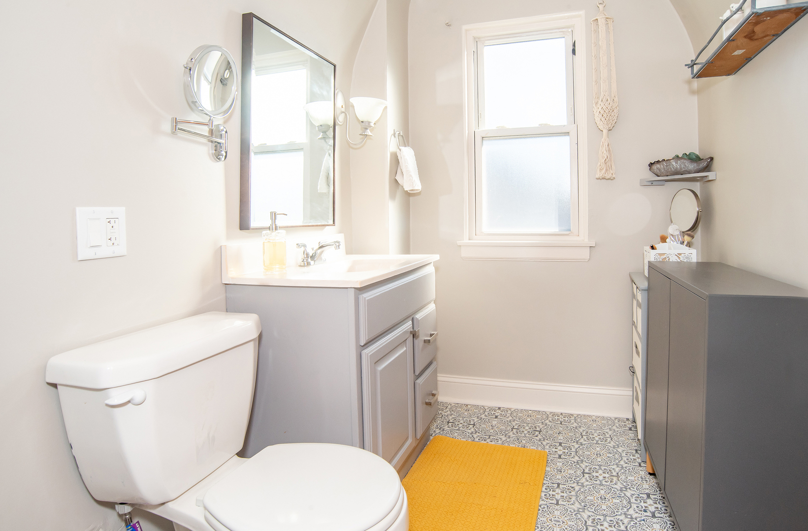 3901 Custer Avenue, Lyons, IL 60534