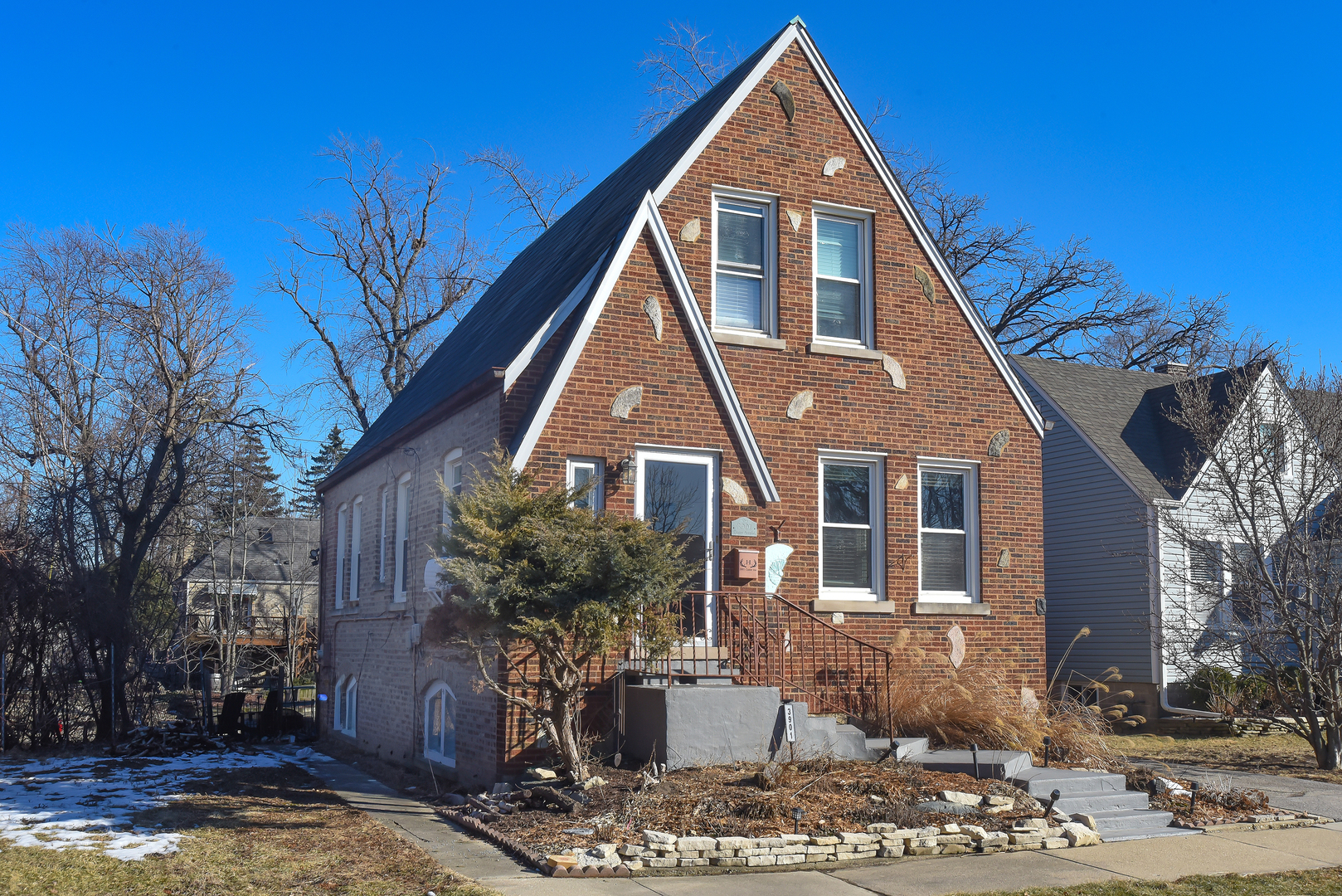 3901 Custer Avenue, Lyons, IL 60534
