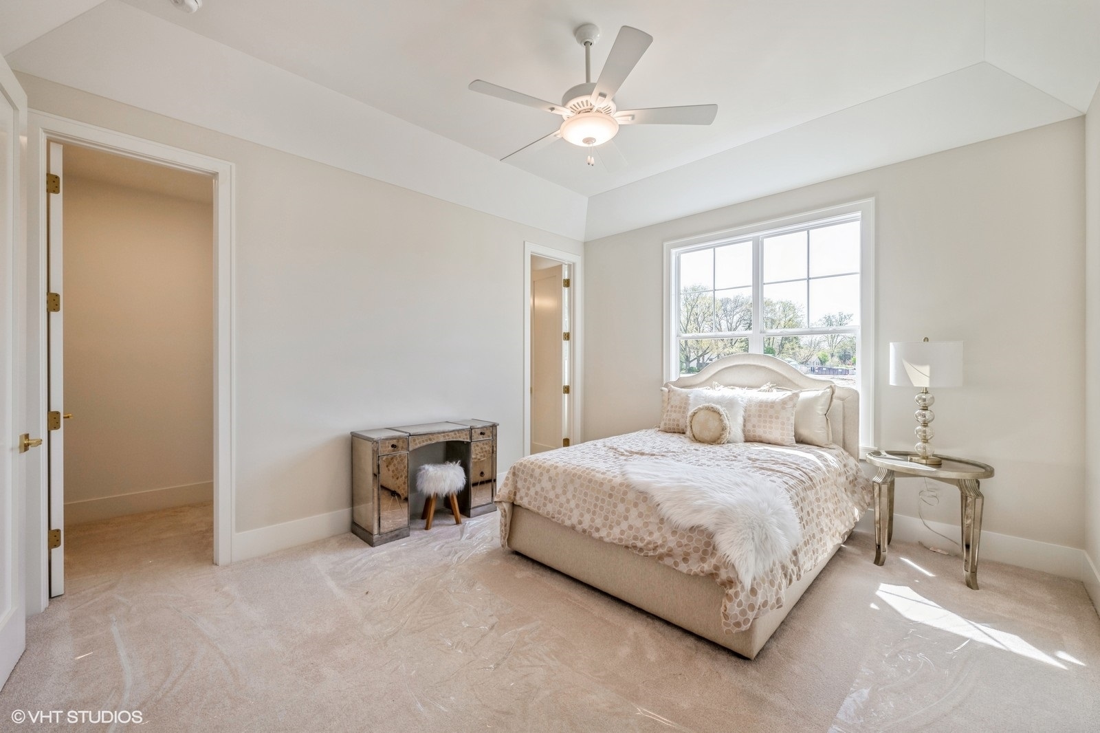 Willowbrook, IL 60527